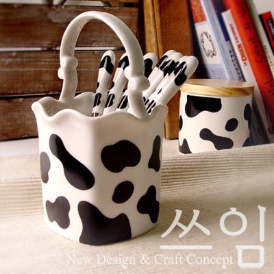 餐桌上的韓版浪漫餐具