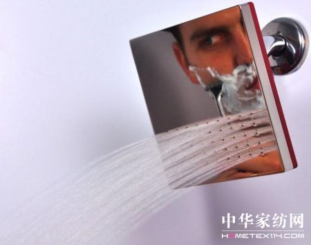 帶鏡子的創(chuàng)意浴室噴頭
