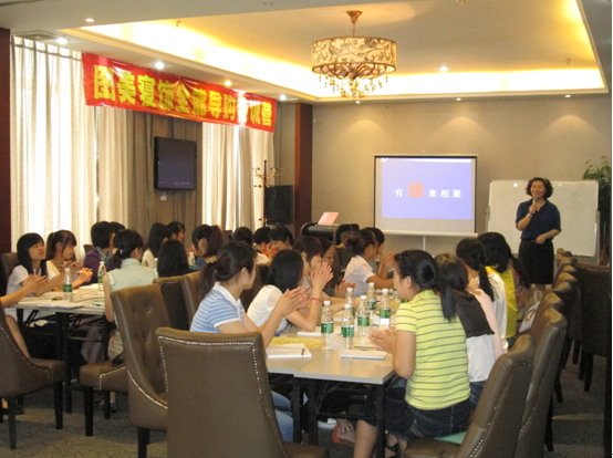 圖美寢飾2012第一期全能導(dǎo)購(gòu)培訓(xùn)順利開(kāi)營(yíng)