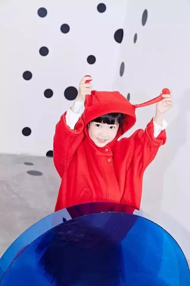 rO(sh)Ӌ(j)RFASHIONSHOWCASEzɞ麼ݕrƽ_